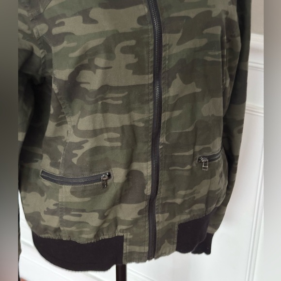 Sanctuary camo zip up jacket size L - Picture 5 of 9